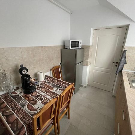 Sara Apartament Lugoj Eksteriør billede